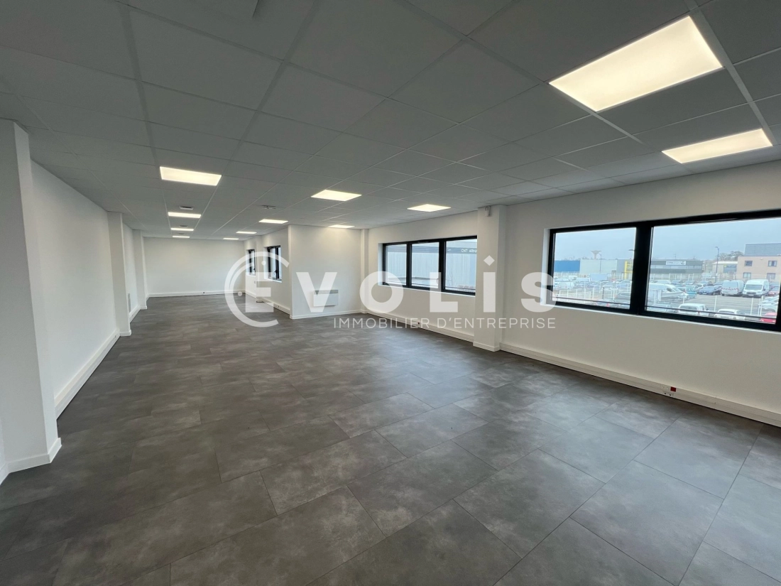 Photo 6 – location Entrepôts / activités	COLOMBIER SAUGNIEU (69124)