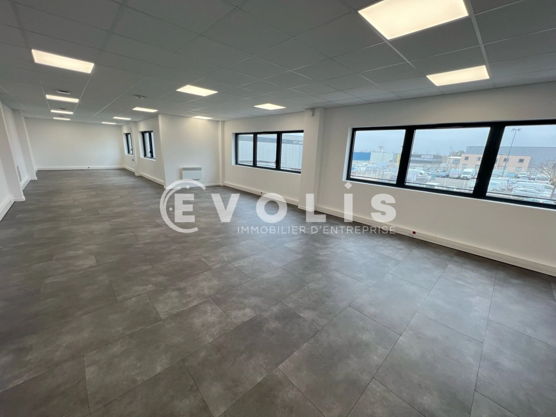 Photo 8 – location Entrepôts / activités	COLOMBIER SAUGNIEU (69124)