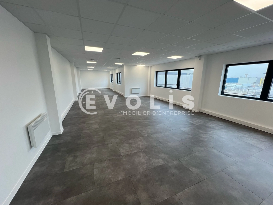 Photo 9 – location Entrepôts / activités	COLOMBIER SAUGNIEU (69124)