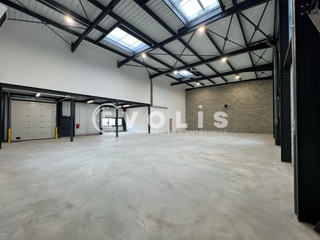 Photo 4 – location Entrepôts / activités	COLOMBIER SAUGNIEU (69124)