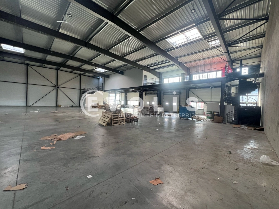 Photo 7 – location Entrepôts / activités	DAGNEUX (01120)