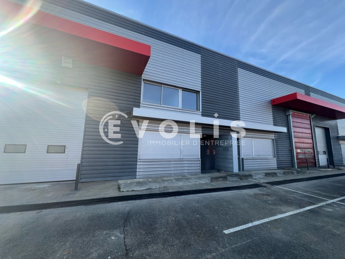 Photo 3 – location Entrepôts / activités	DAGNEUX (01120)