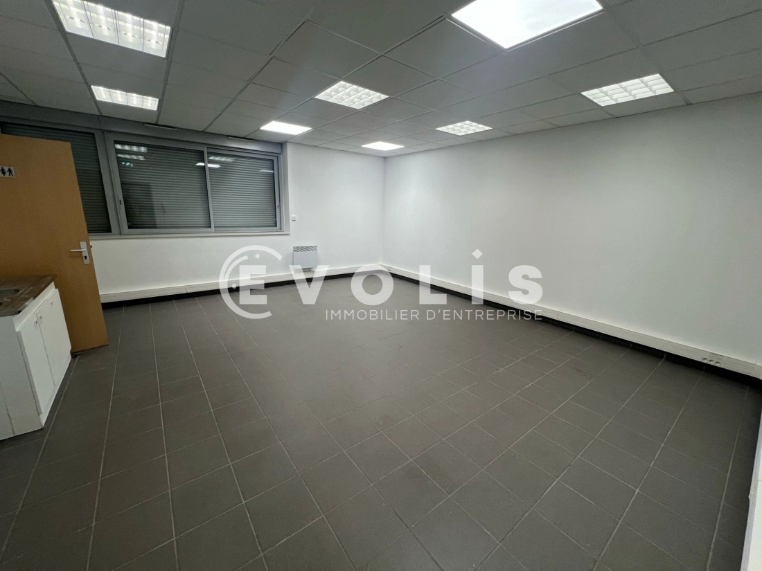 Photo 6 – location Entrepôts / activités	DAGNEUX (01120)