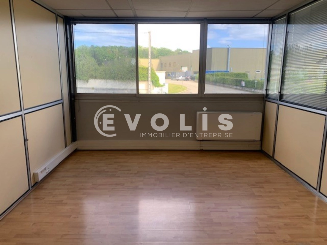 Photo 3 – location Entrepôts / activités	CHAPONOST (69630)