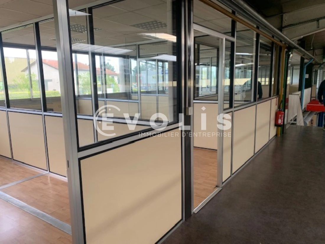 Photo 4 – location Entrepôts / activités	CHAPONOST (69630)