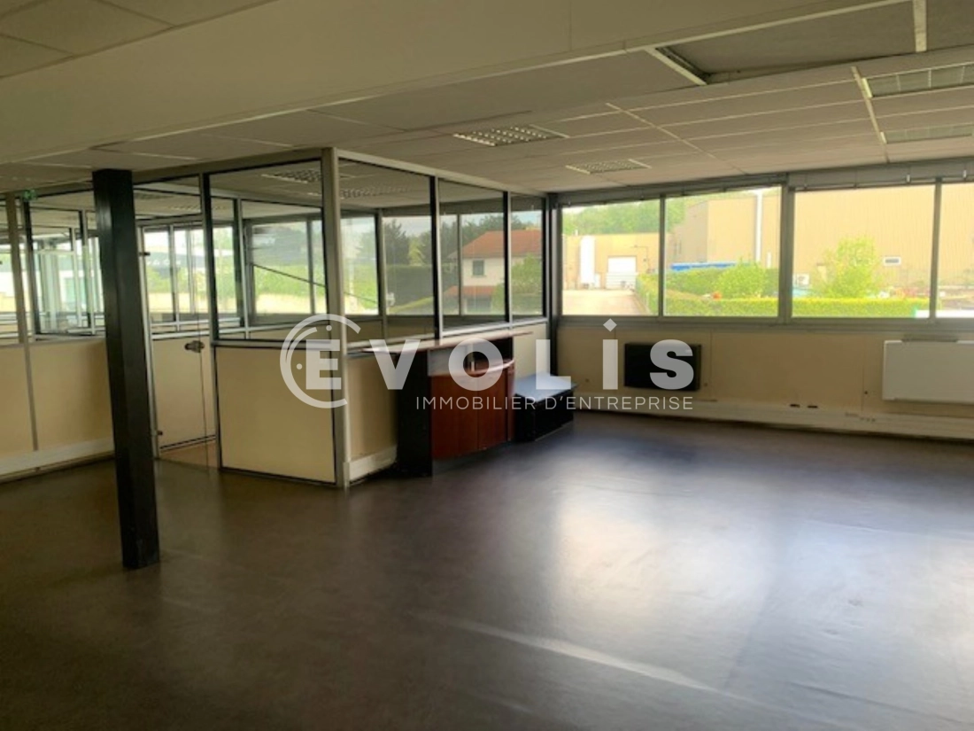 Photo 6 – location Entrepôts / activités	CHAPONOST (69630)