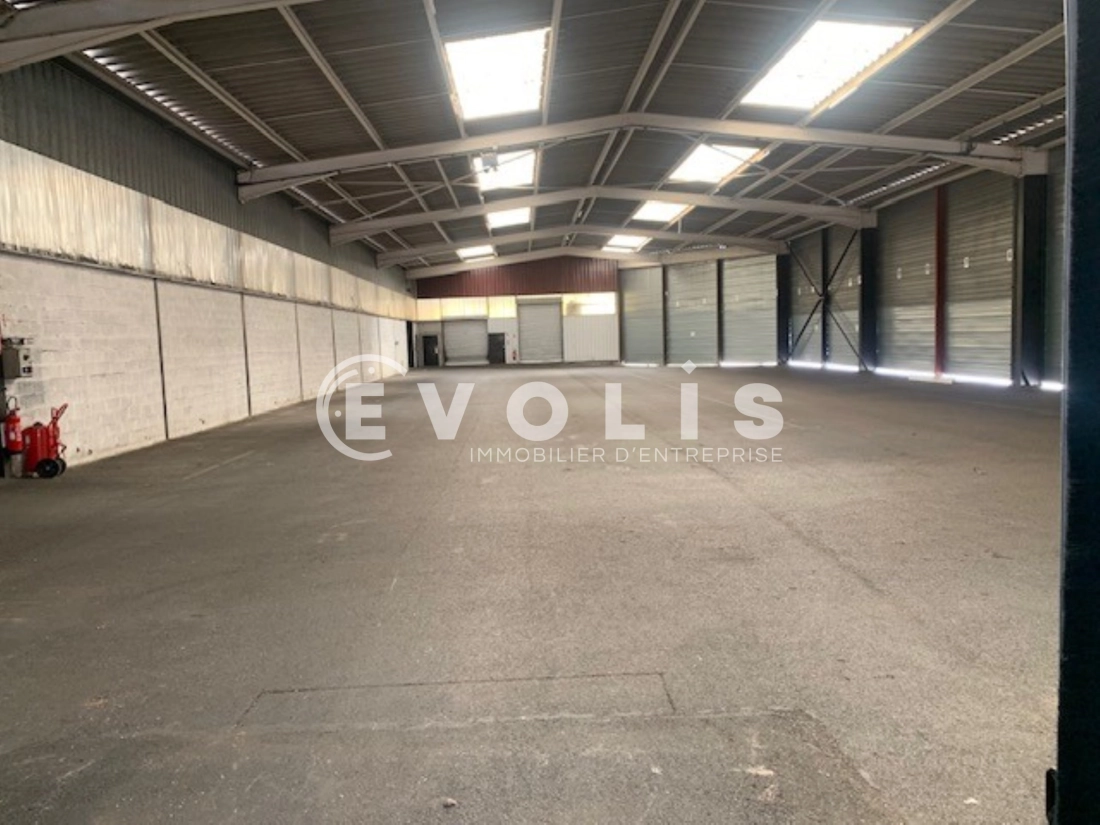 Photo 11 – location Entrepôts / activités	CHAPONOST (69630)