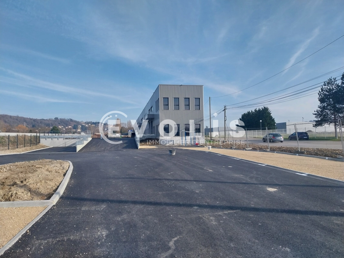 Photo 4 – location Entrepôts / activités	BOURGOIN JALLIEU (38300)