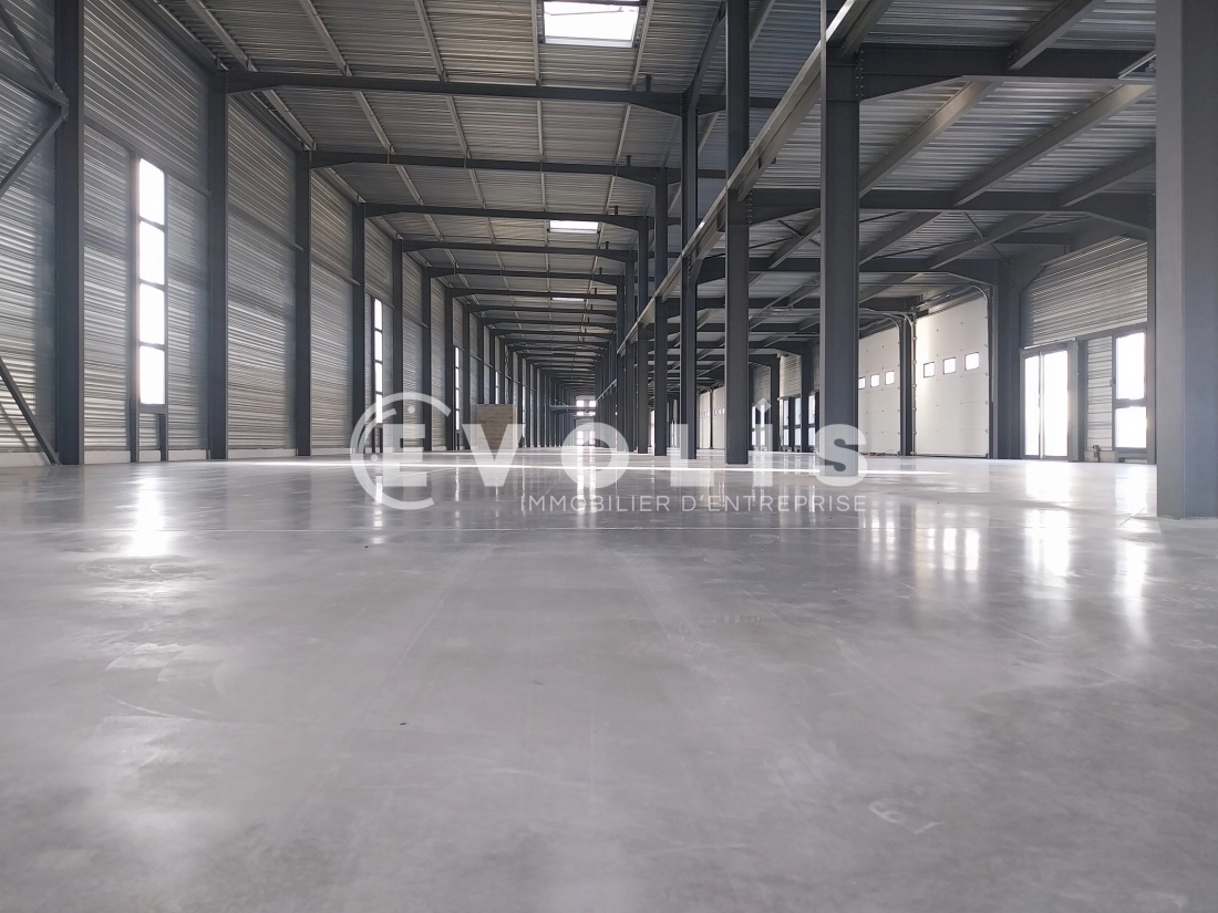 Photo 8 – location Entrepôts / activités	BOURGOIN JALLIEU (38300)