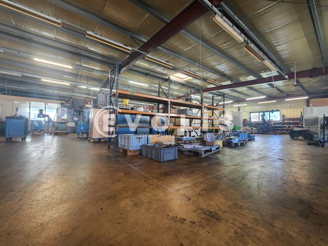 Photo 11 – location Entrepôts / activités	SEMONS (38260)