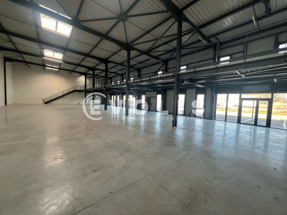 Photo 8 – vente Entrepôts / activités	VILLEFONTAINE (38090)