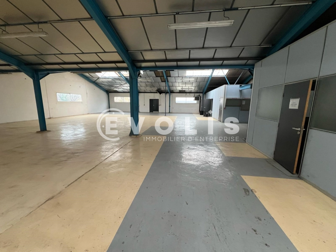 Photo 4 – vente Entrepôts / activités	BOURGOIN JALLIEU (38300)