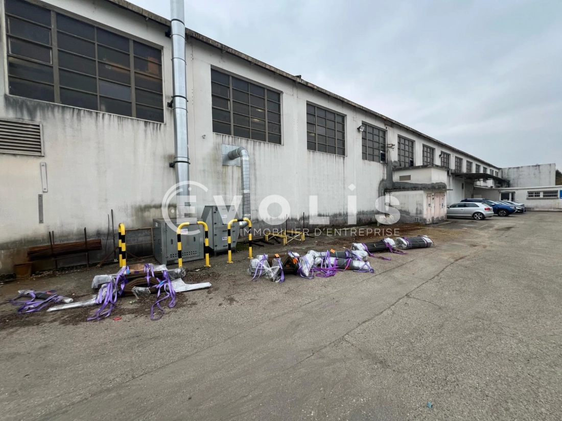 Photo 7 – vente Entrepôts / activités	BOURGOIN JALLIEU (38300)