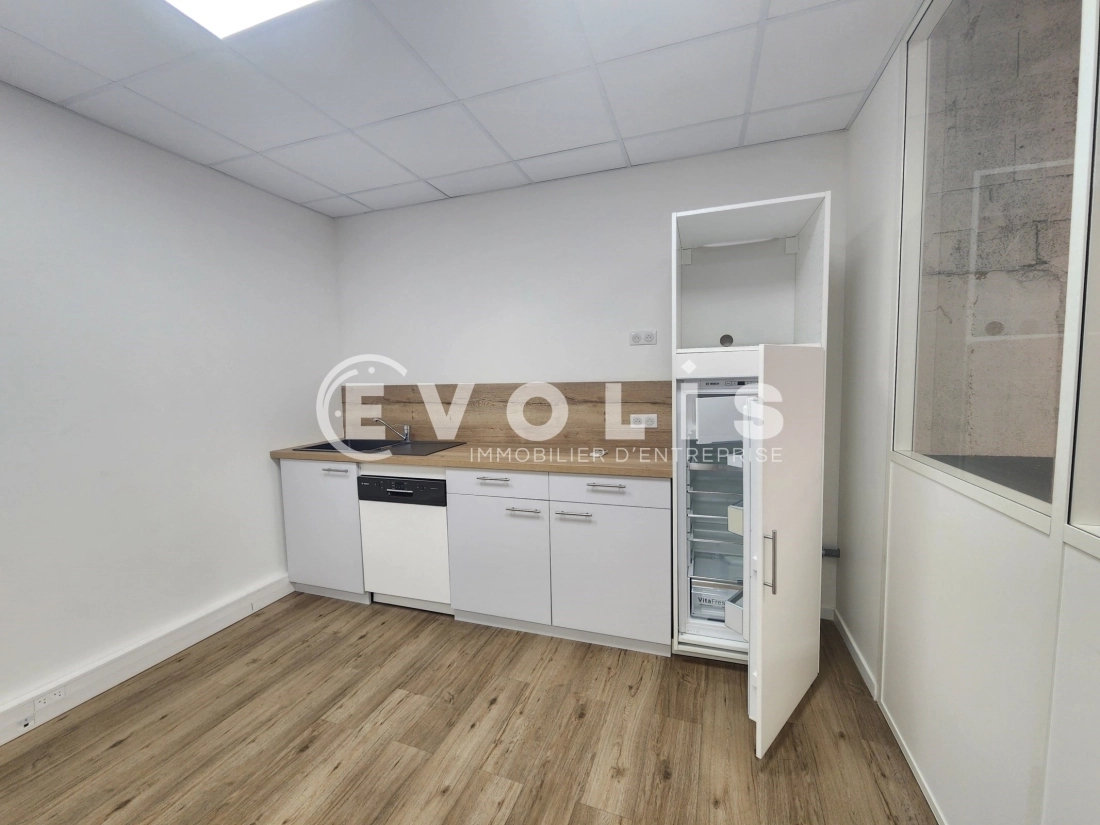 Photo 13 – vente Entrepôts / activités	GIVORS (69700)