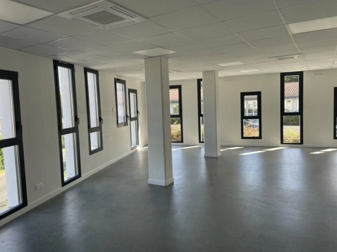 Photo 1 – location bureaux	SAINT JEAN DE LUZ (64500)