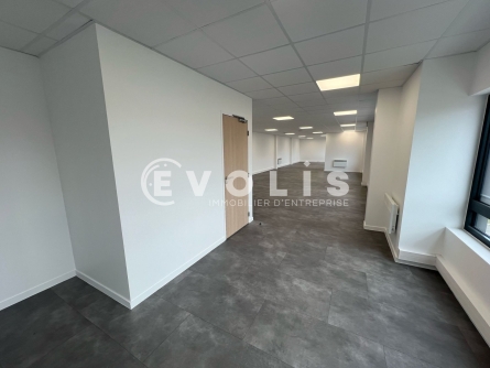 Photo 7 – location Entrepôts / activités	COLOMBIER SAUGNIEU (69124)