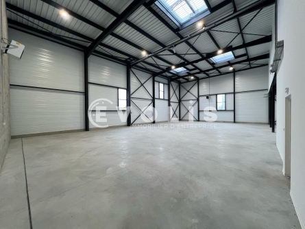 Photo 3 – location Entrepôts / activités	COLOMBIER SAUGNIEU (69124)