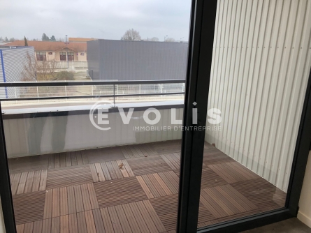 Photo 9 – location Entrepôts / activités	COLOMBIER SAUGNIEU (69124)