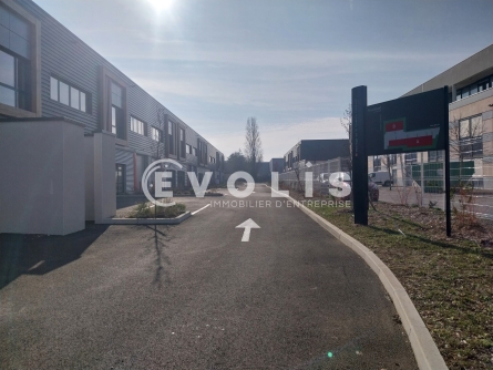 Photo 2 – location Entrepôts / activités	SAINT QUENTIN FALLAVIER (38070)