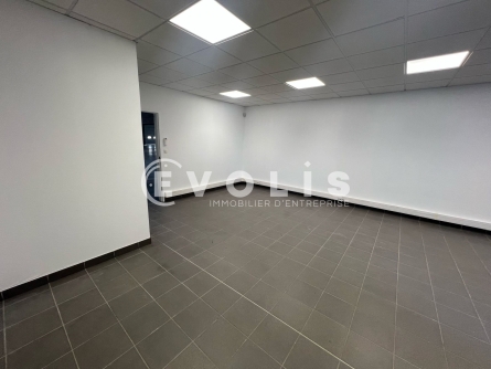 Photo 13 – location Entrepôts / activités	DAGNEUX (01120)