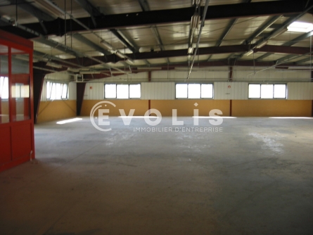 Photo 3 – location Entrepôts / activités	SEMONS (38260)