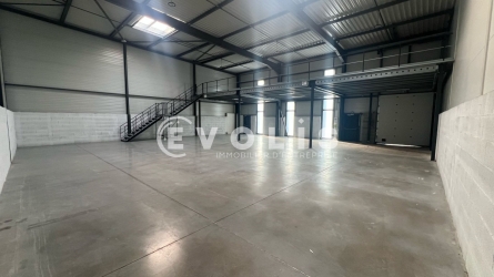 Photo 5 – vente Entrepôts / activités	VILLEFONTAINE (38090)