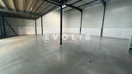 Photo 6 – vente Entrepôts / activités	VILLEFONTAINE (38090)