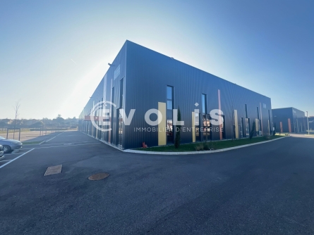 Photo 4 – vente Entrepôts / activités	VILLEFONTAINE (38090)