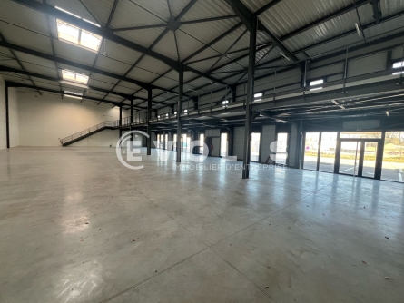 Photo 8 – vente Entrepôts / activités	VILLEFONTAINE (38090)