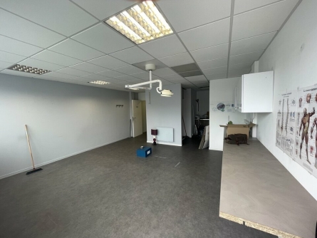 Photo 1 – vente bureaux	 (64200)